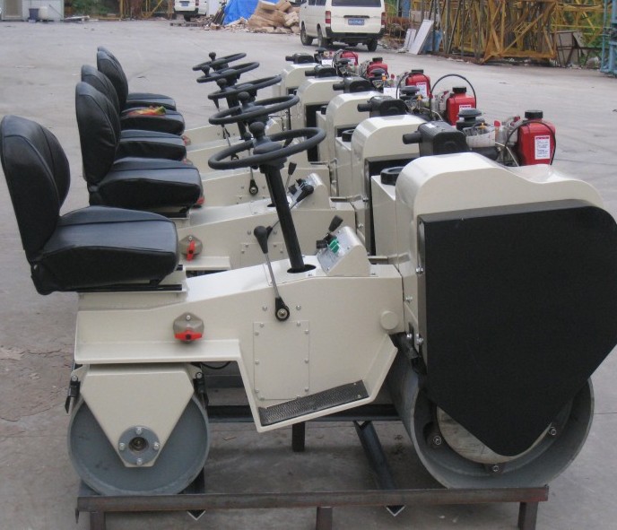 印度客戶來訪，并訂購(gòu)FYL-850座駕壓路機(jī)