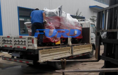 福瑞得機(jī)械座駕壓路機(jī)，路面開(kāi)槽機(jī)成功裝車(chē)及時(shí)發(fā)貨