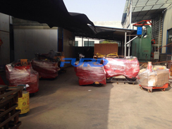 福瑞得機械3臺座駕，2臺手扶壓路機，1臺5米二次結(jié)構(gòu)澆注機包裝完畢及時發(fā)貨