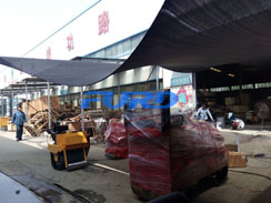 福瑞得機(jī)械微動(dòng)態(tài)--座駕壓路機(jī)、手扶壓路機(jī)、灌縫機(jī)包裝發(fā)貨