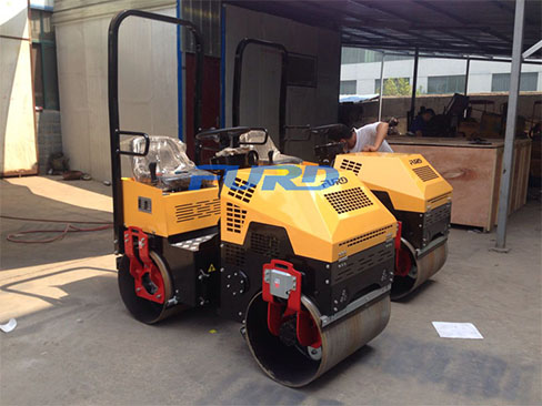 如果座駕壓路機發(fā)動機過熱應(yīng)該怎么做？