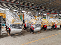 外貿(mào)出口澳大利亞的壓路機(jī)、工程照明車包裝發(fā)貨