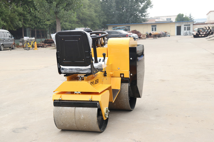 小型壓路機(jī)在城市的美化中越來越常見，它的結(jié)果又如何呢？